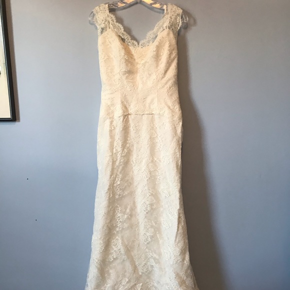 Amy Kuschel ‘Lauryn’ Wedding Dress. - Picture 2 of 6